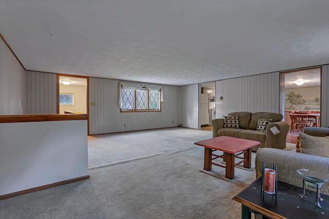 1010 County Line Road NE