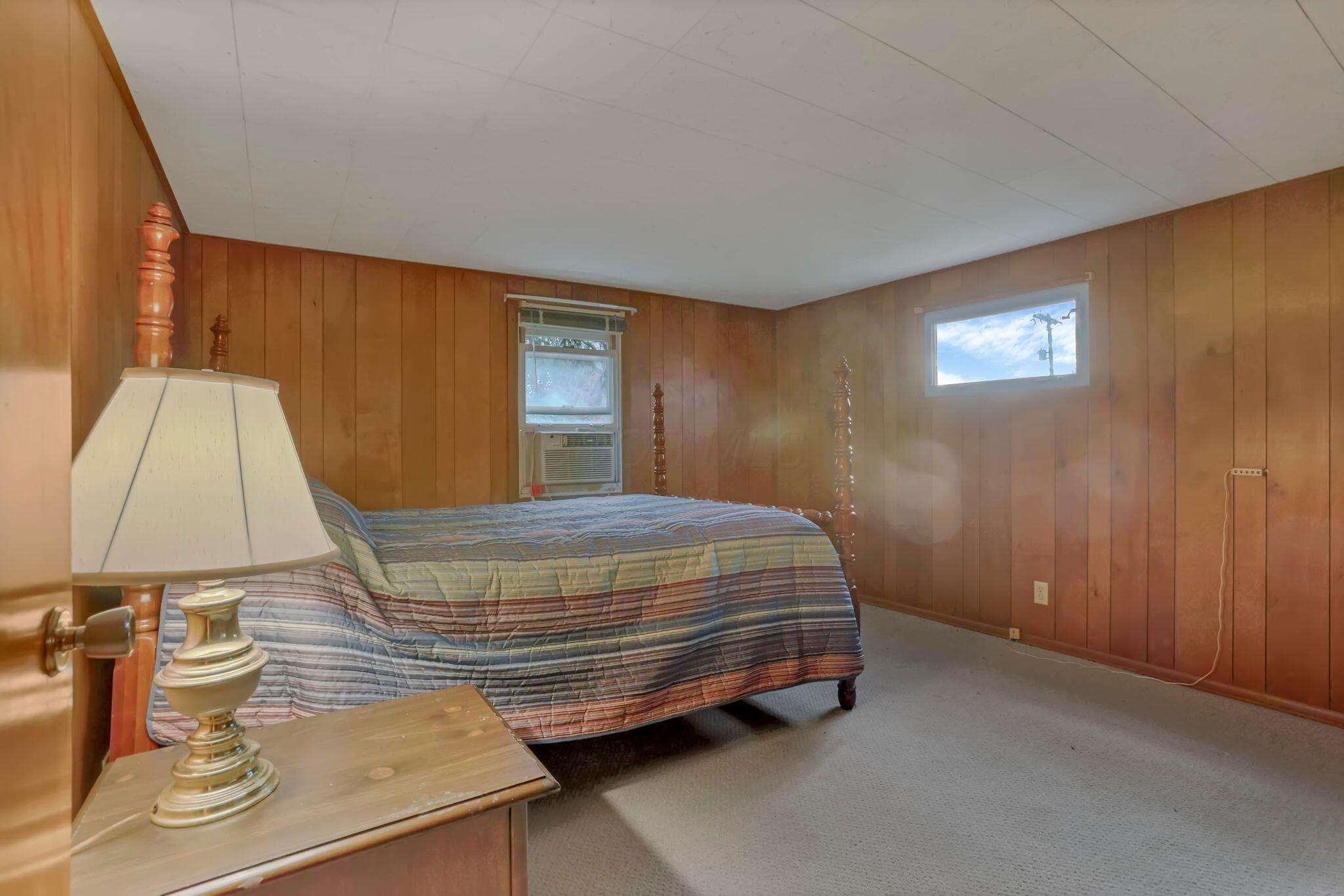 1010 County Line Road NE