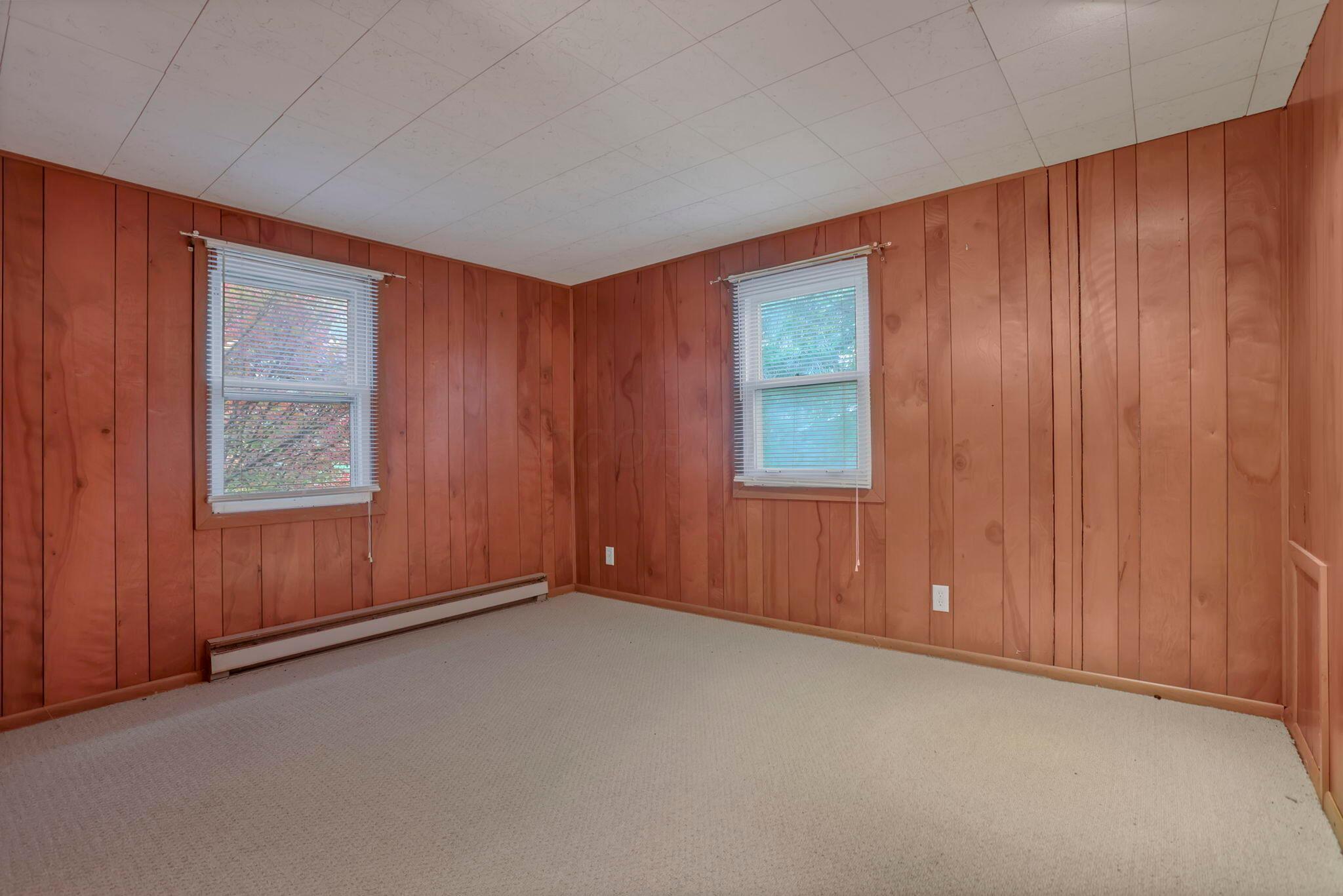 1010 County Line Road NE