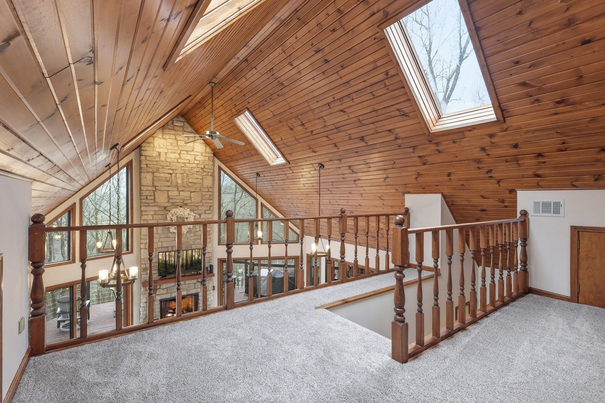 1640 Cardinal Hill Lane