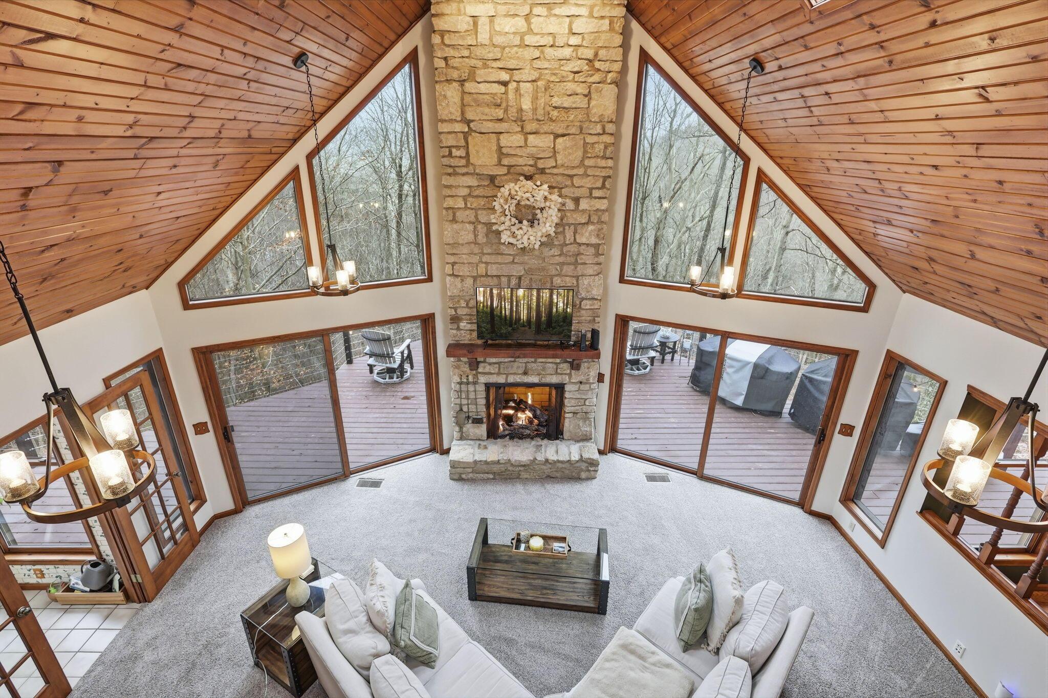 1640 Cardinal Hill Lane