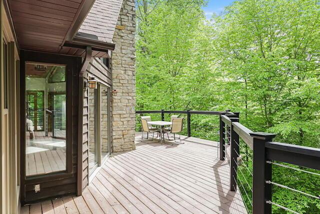 1640 Cardinal Hill Lane