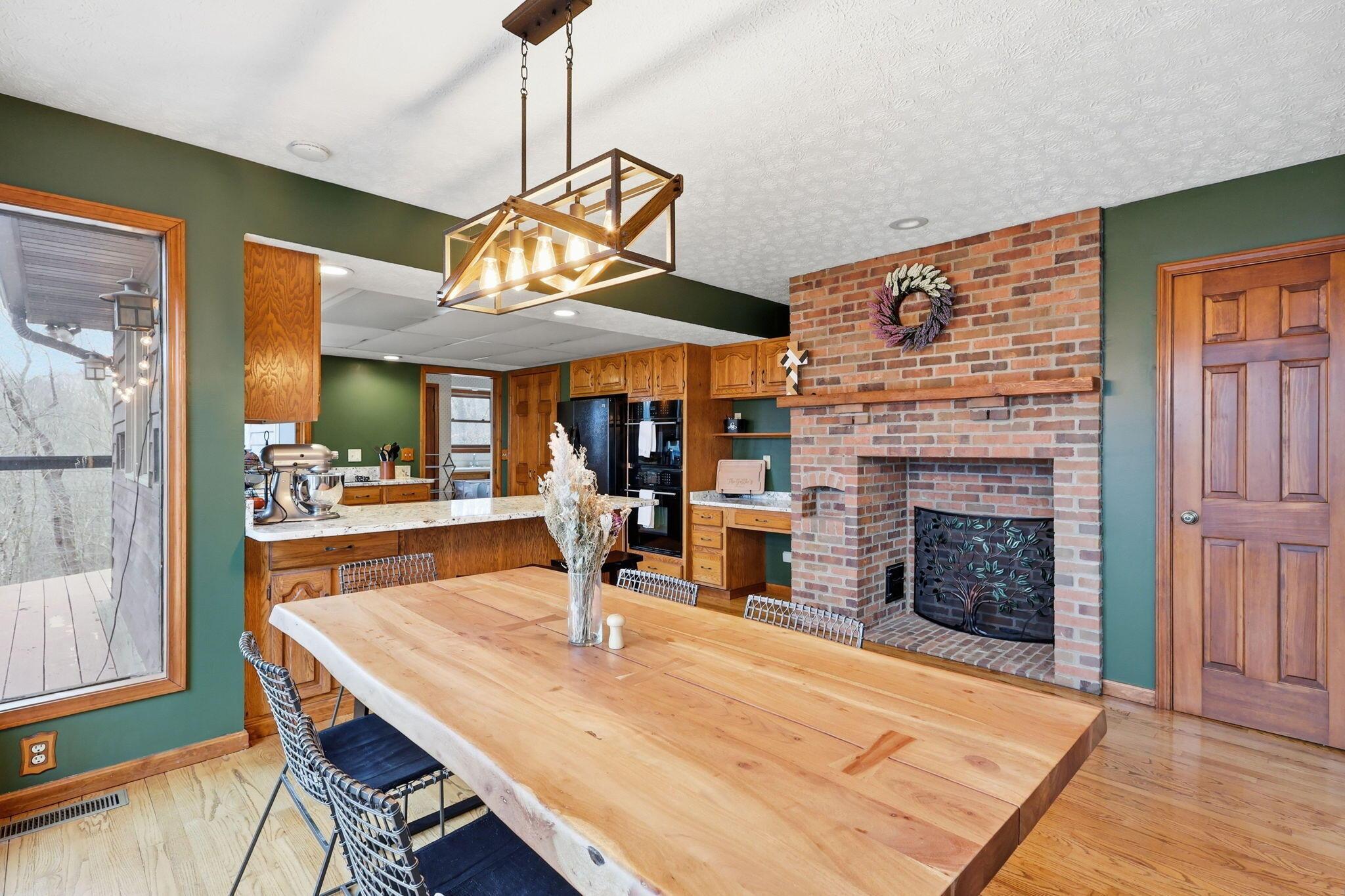 1640 Cardinal Hill Lane