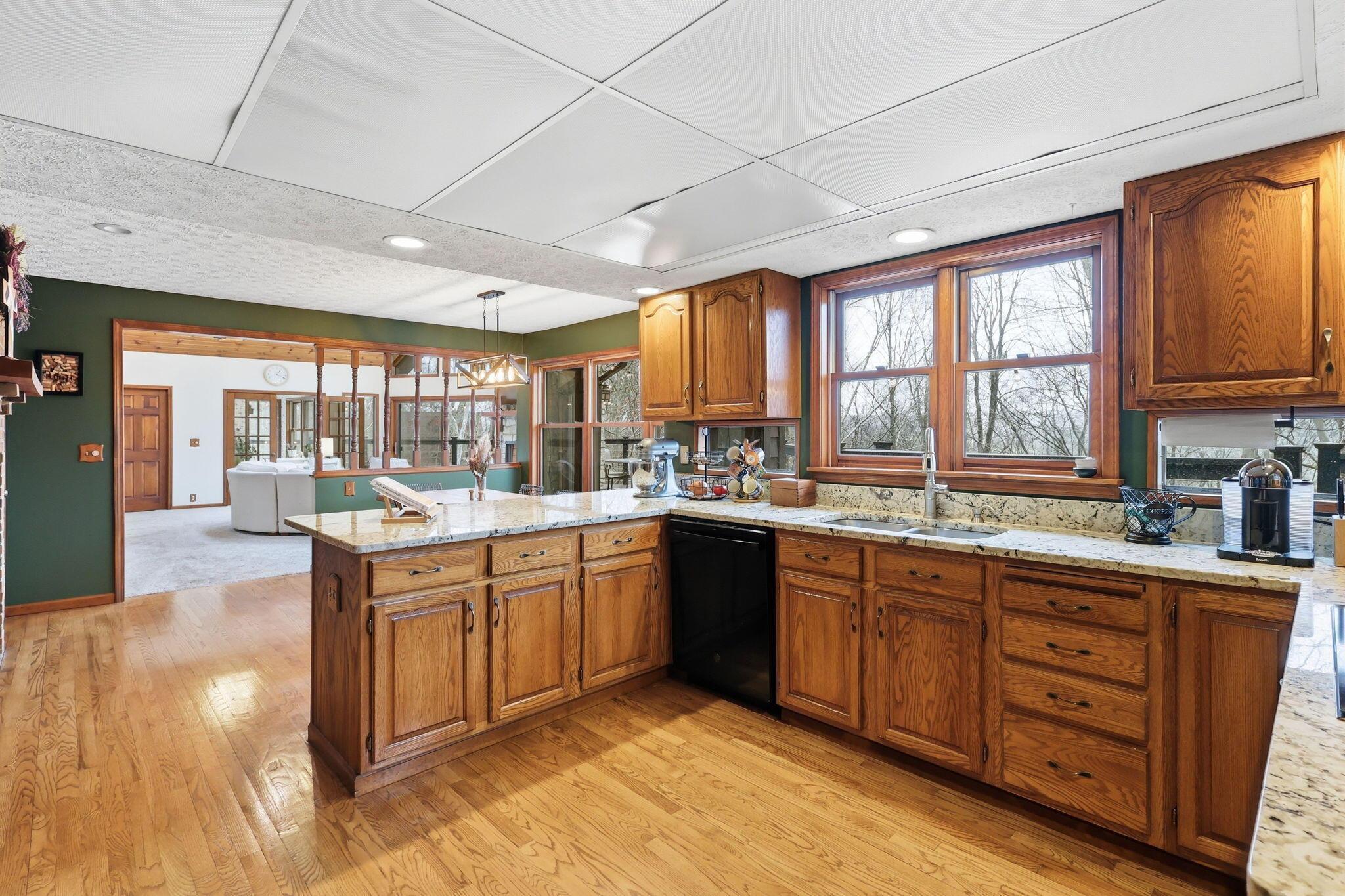 1640 Cardinal Hill Lane