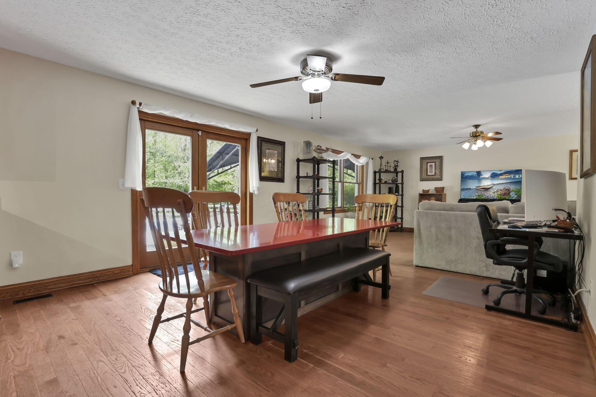 1368 Coonpath Road NW