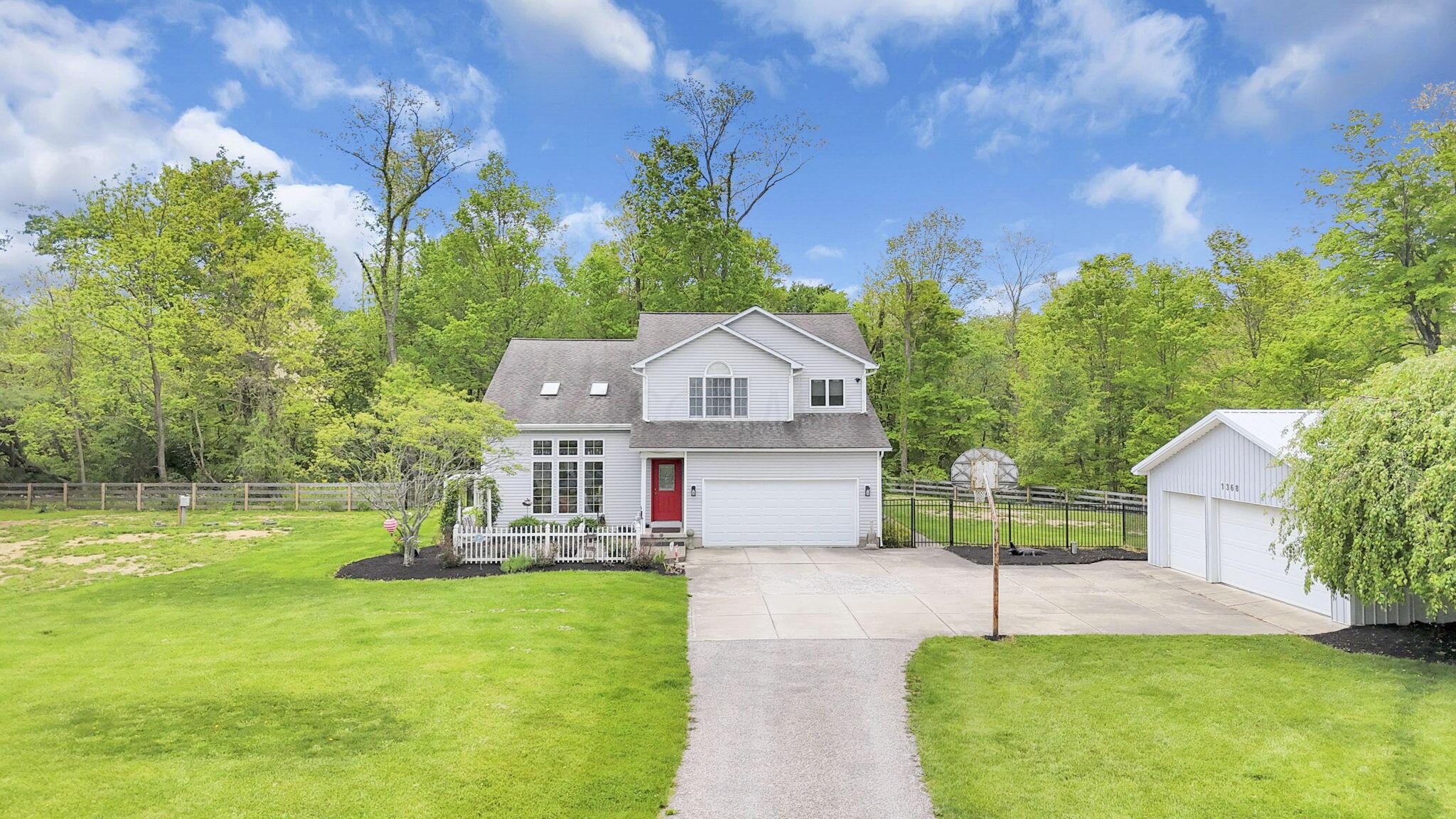 1368 Coonpath Road NW