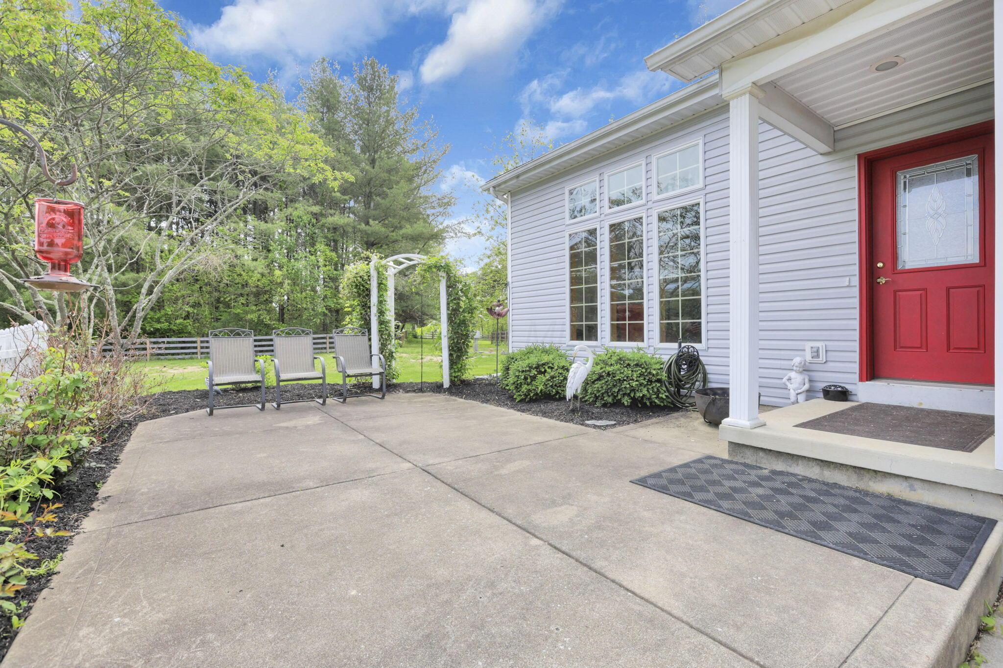 1368 Coonpath Road NW