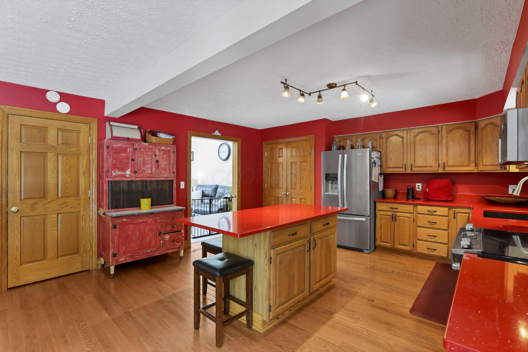 1368 Coonpath Road NW