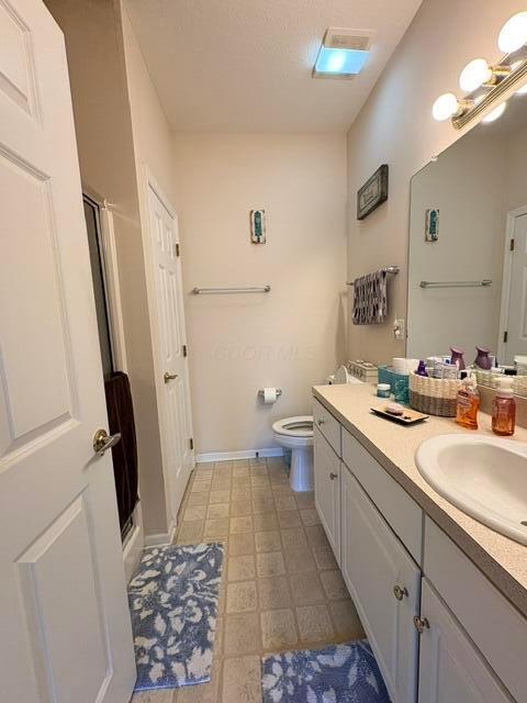 793 Lambton Circle W