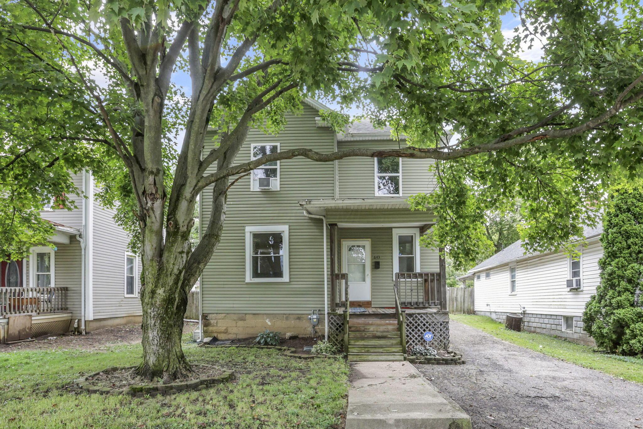 643 E Walnut Street