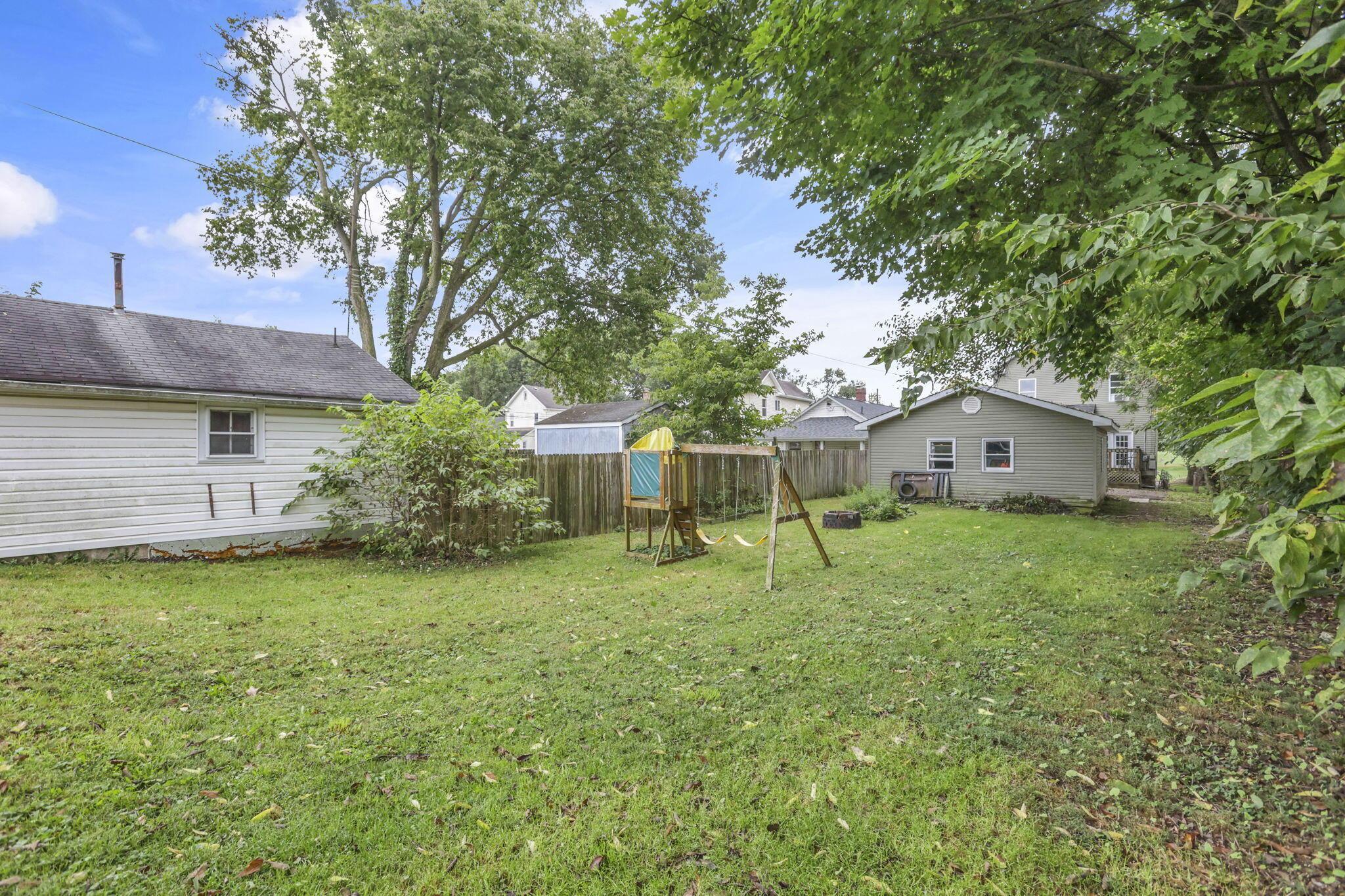 643 E Walnut Street
