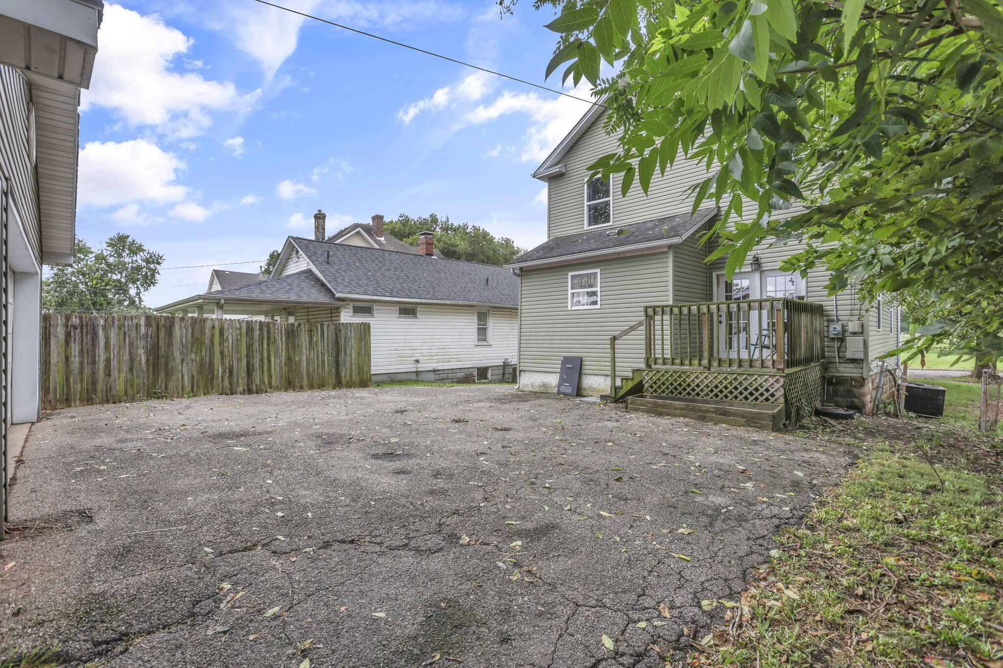 643 E Walnut Street