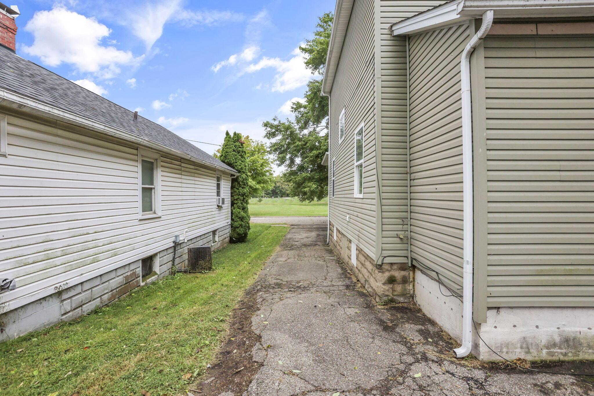 643 E Walnut Street