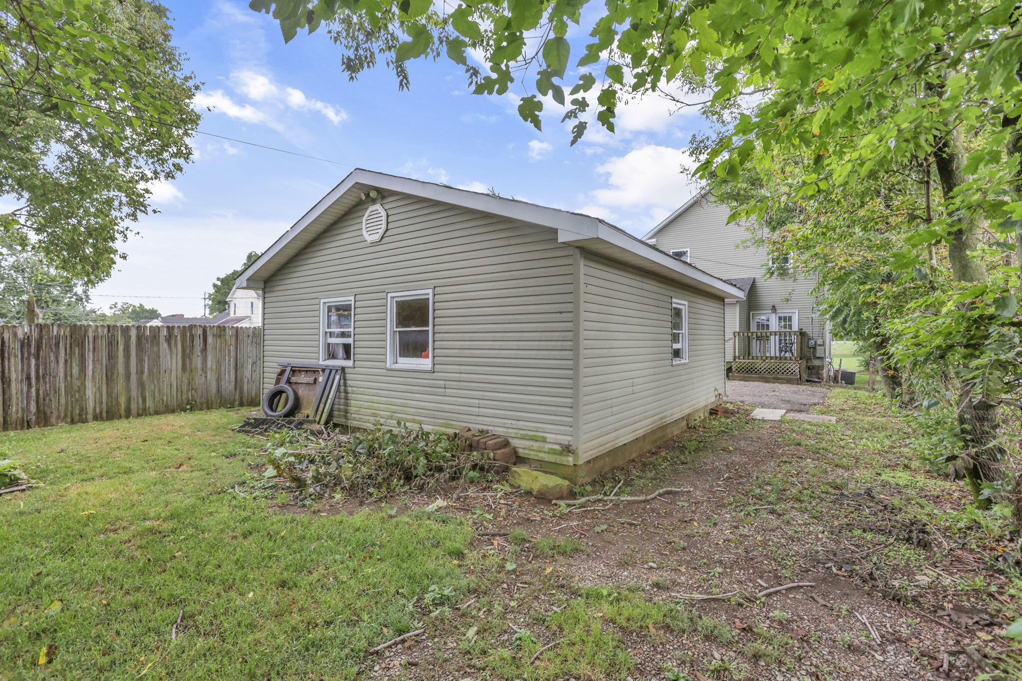643 E Walnut Street