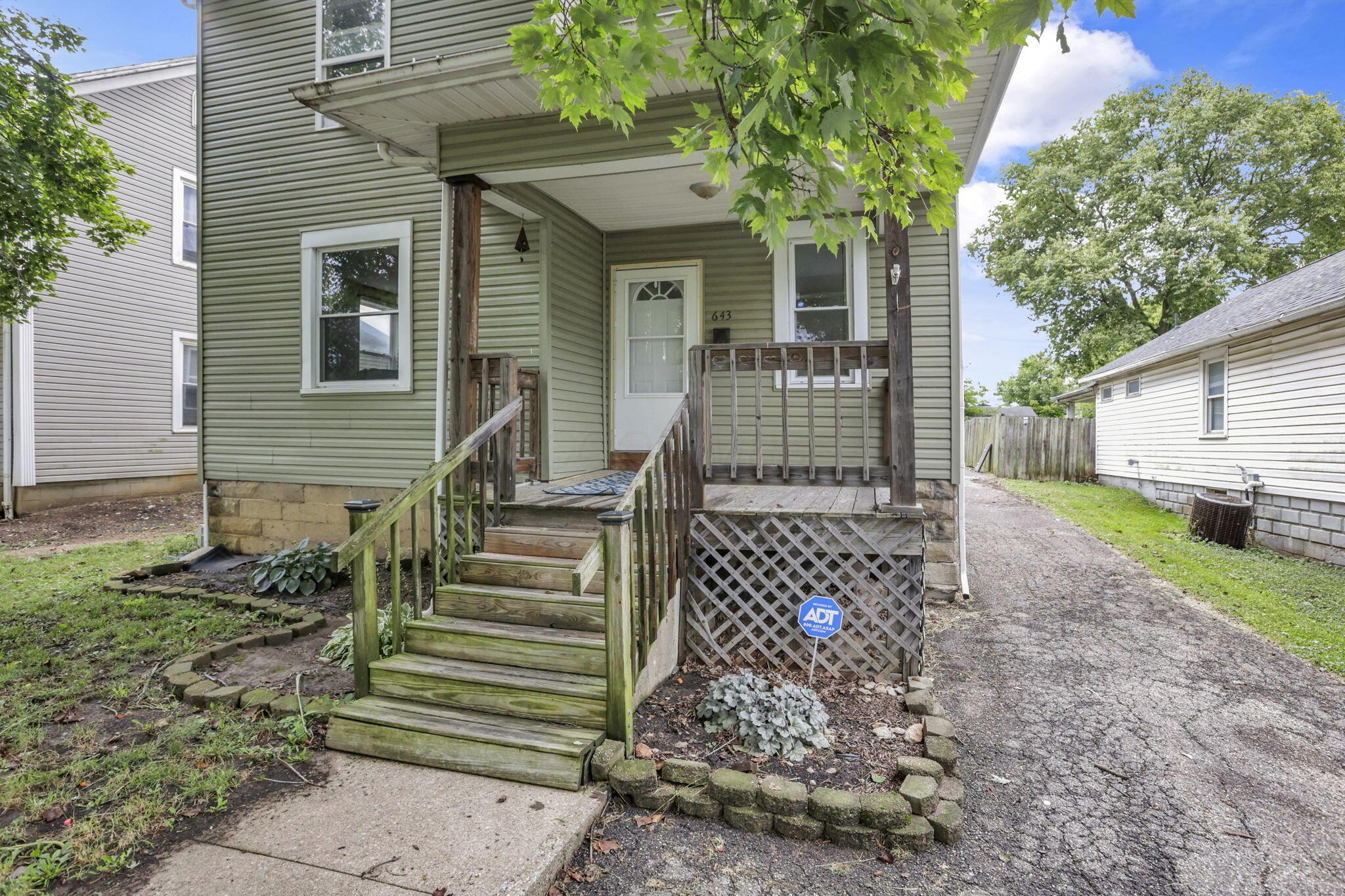 643 E Walnut Street