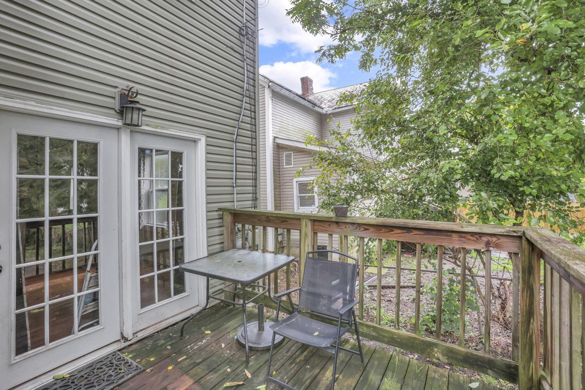 643 E Walnut Street
