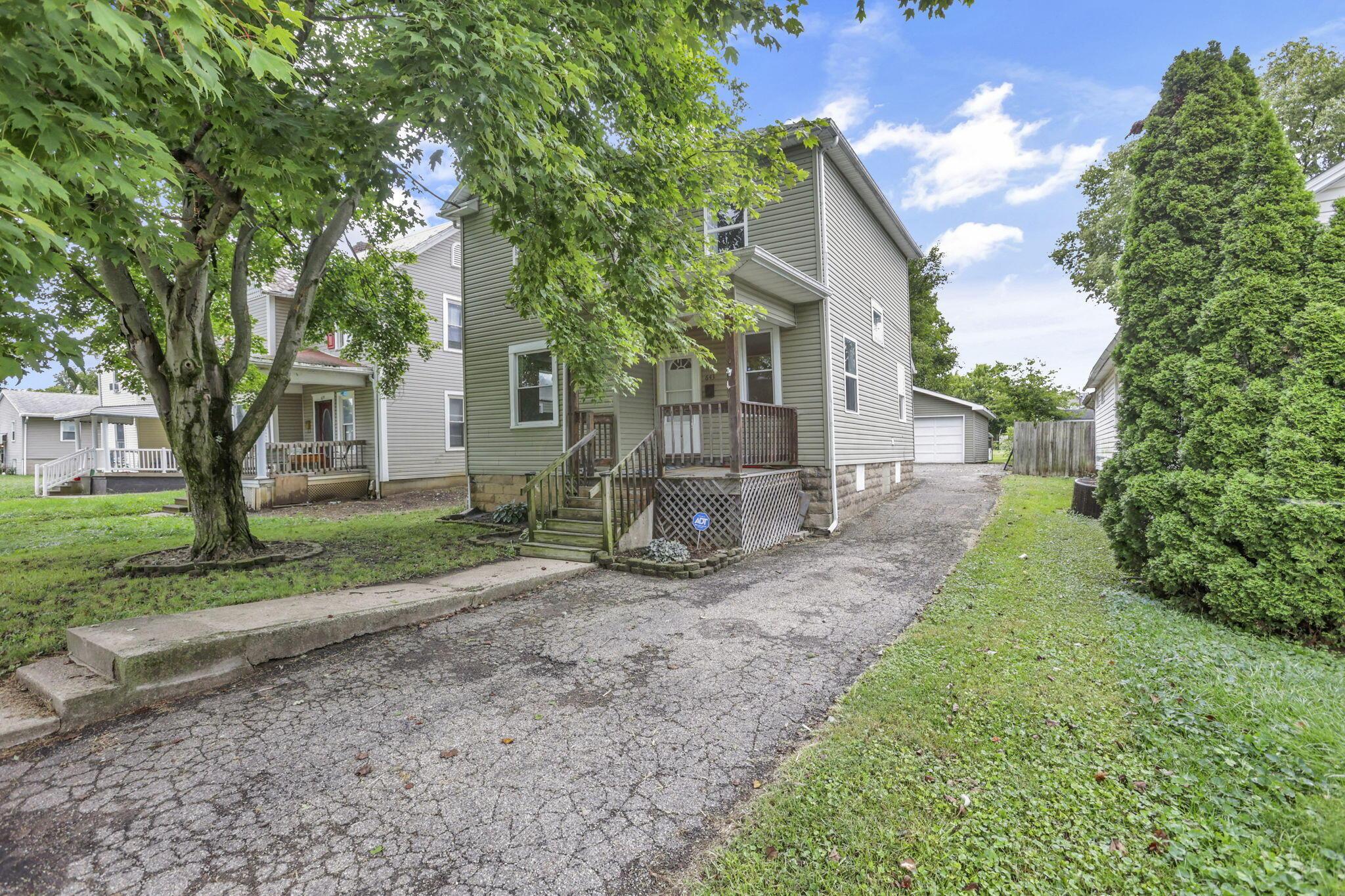 643 E Walnut Street