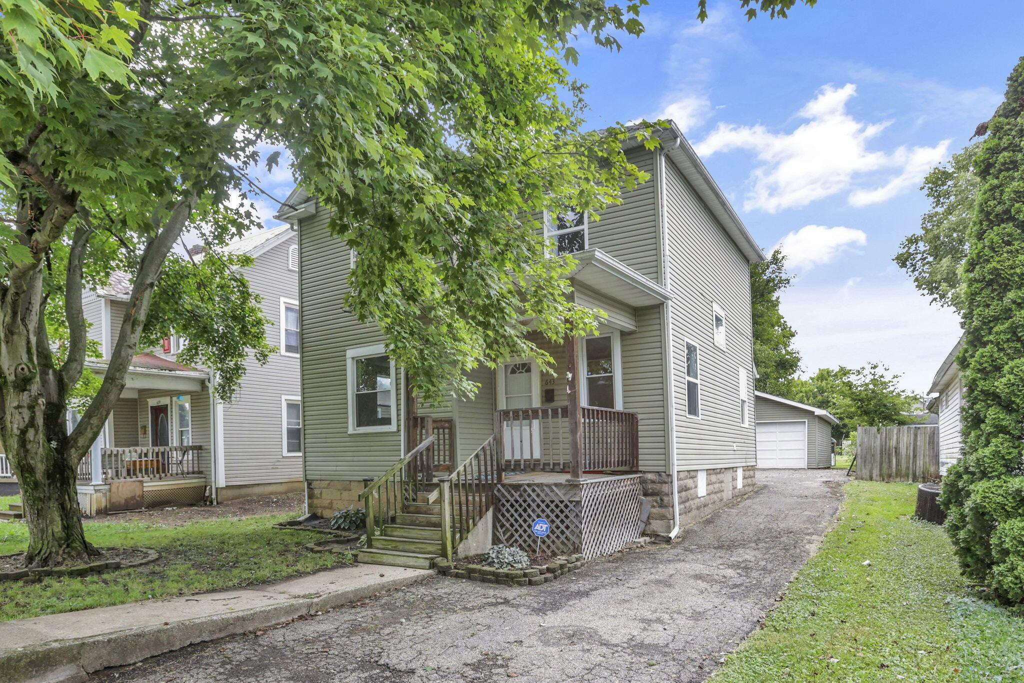 643 E Walnut Street