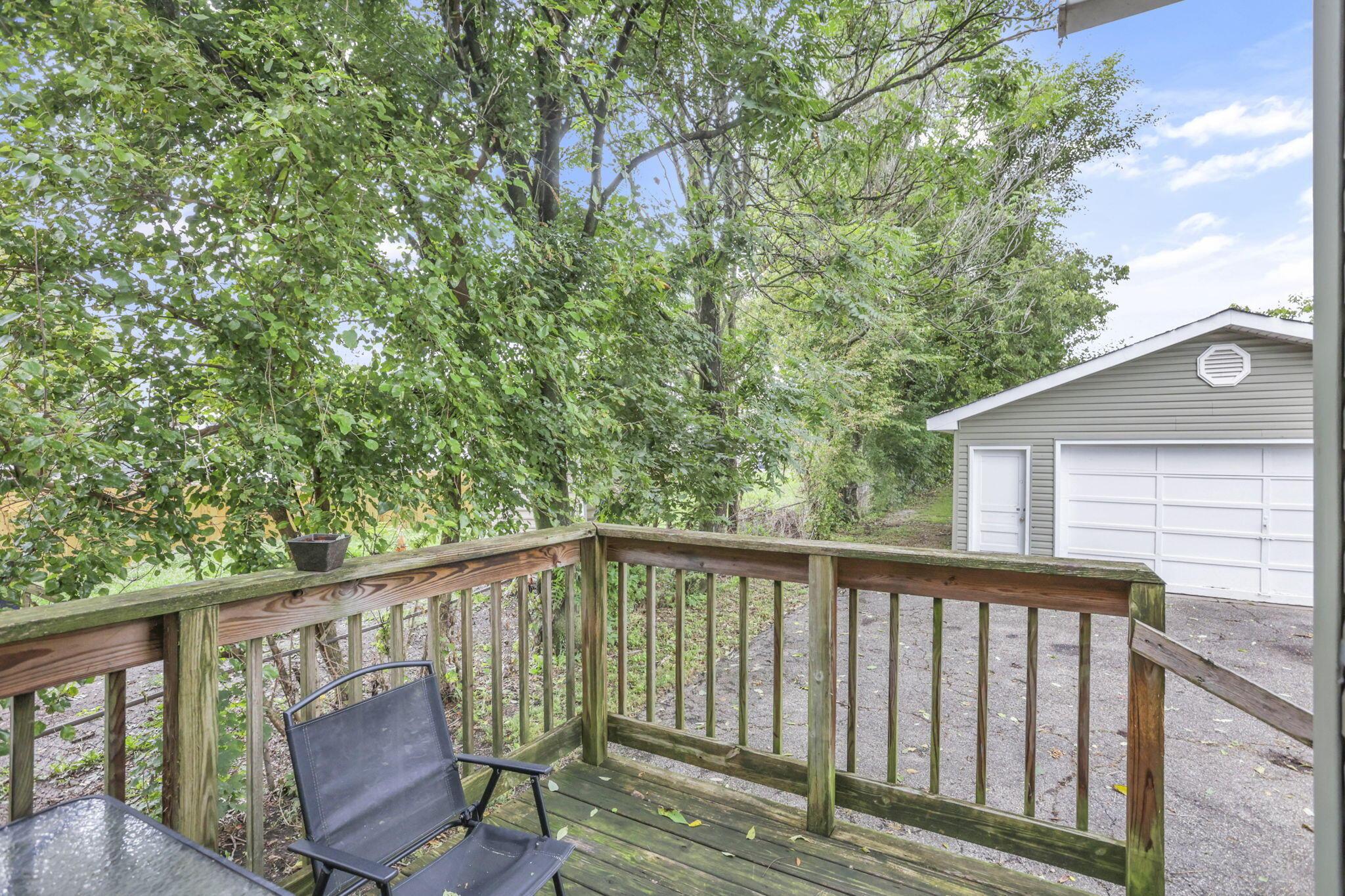643 E Walnut Street