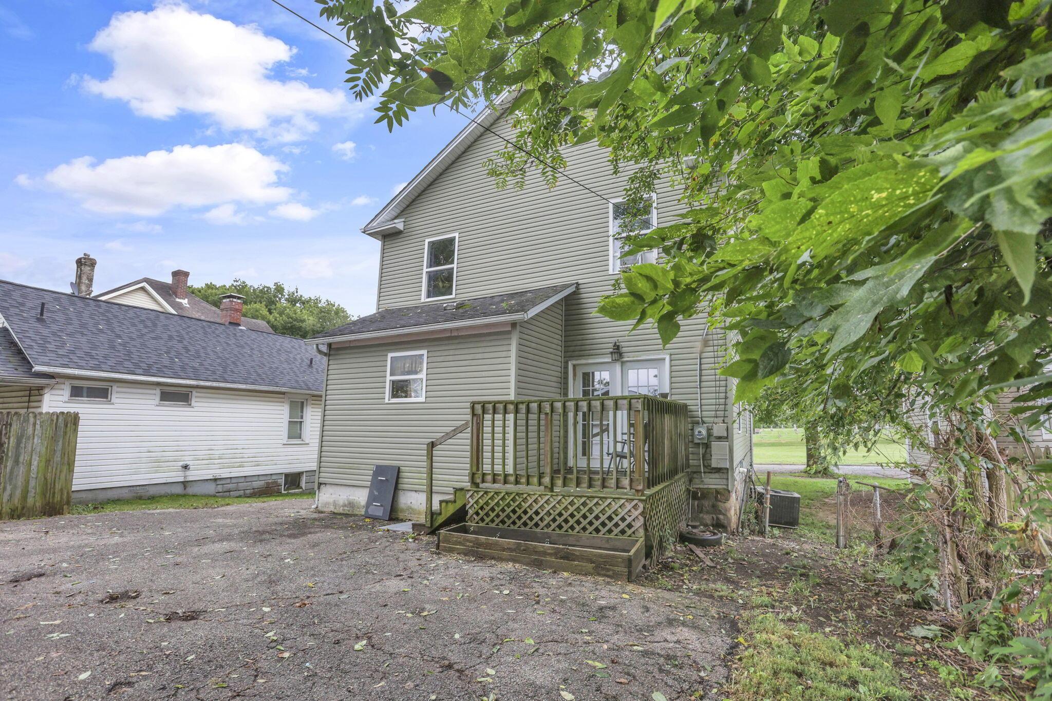 643 E Walnut Street