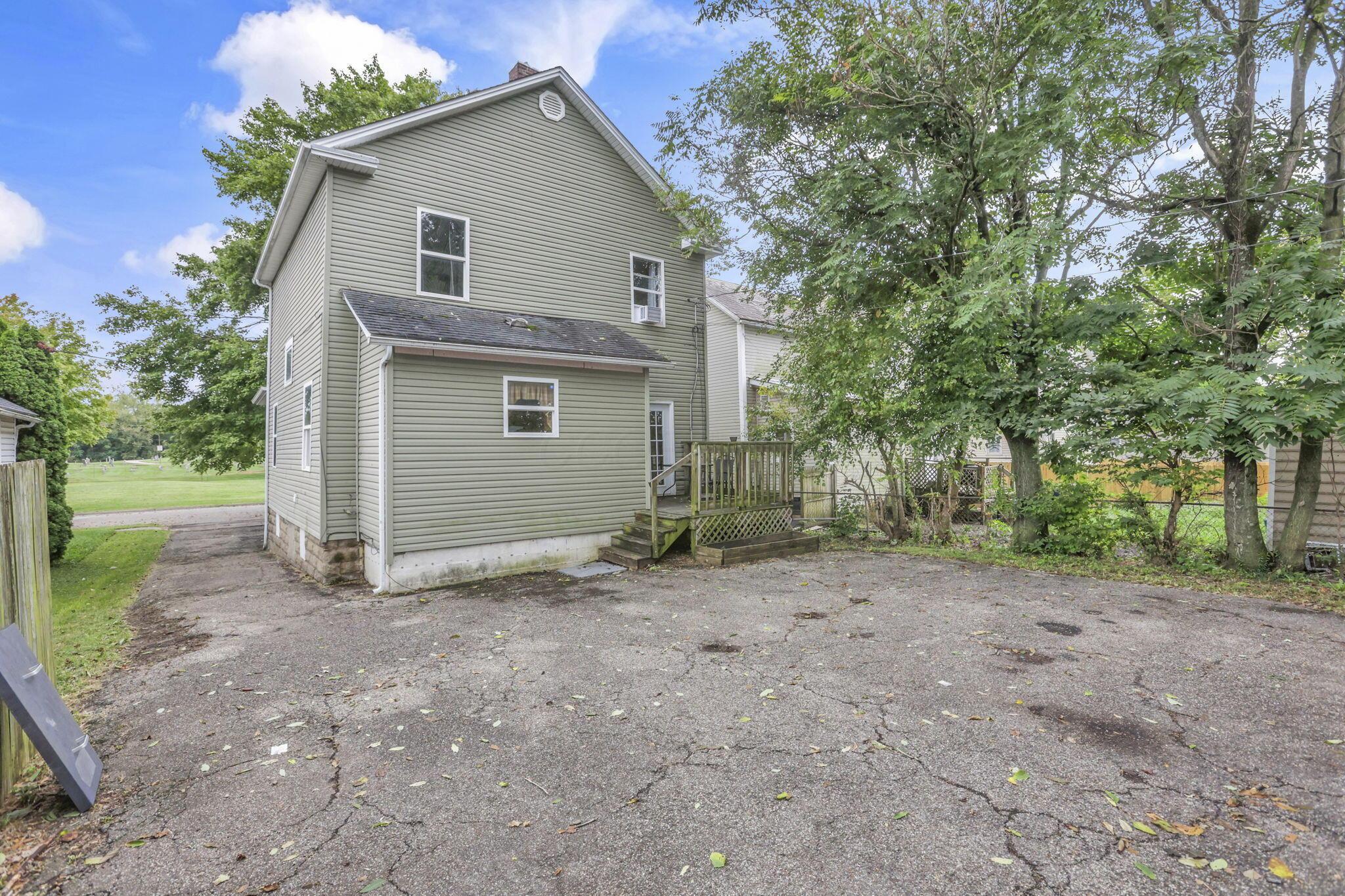 643 E Walnut Street