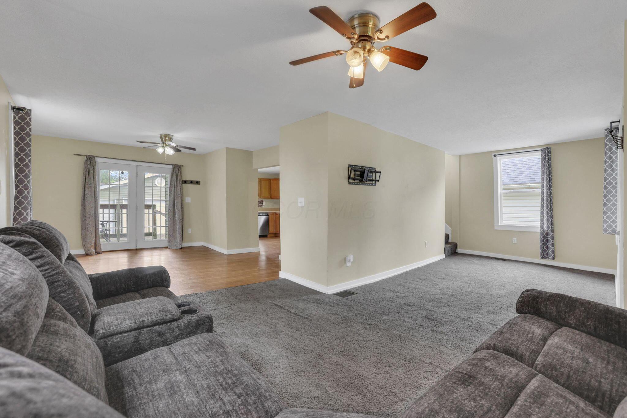643 E Walnut Street