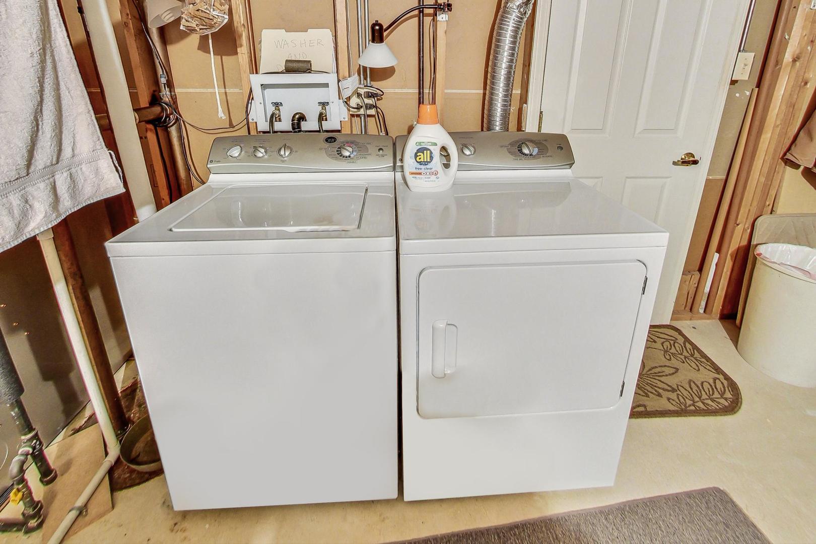 1135 W Roscoe Street