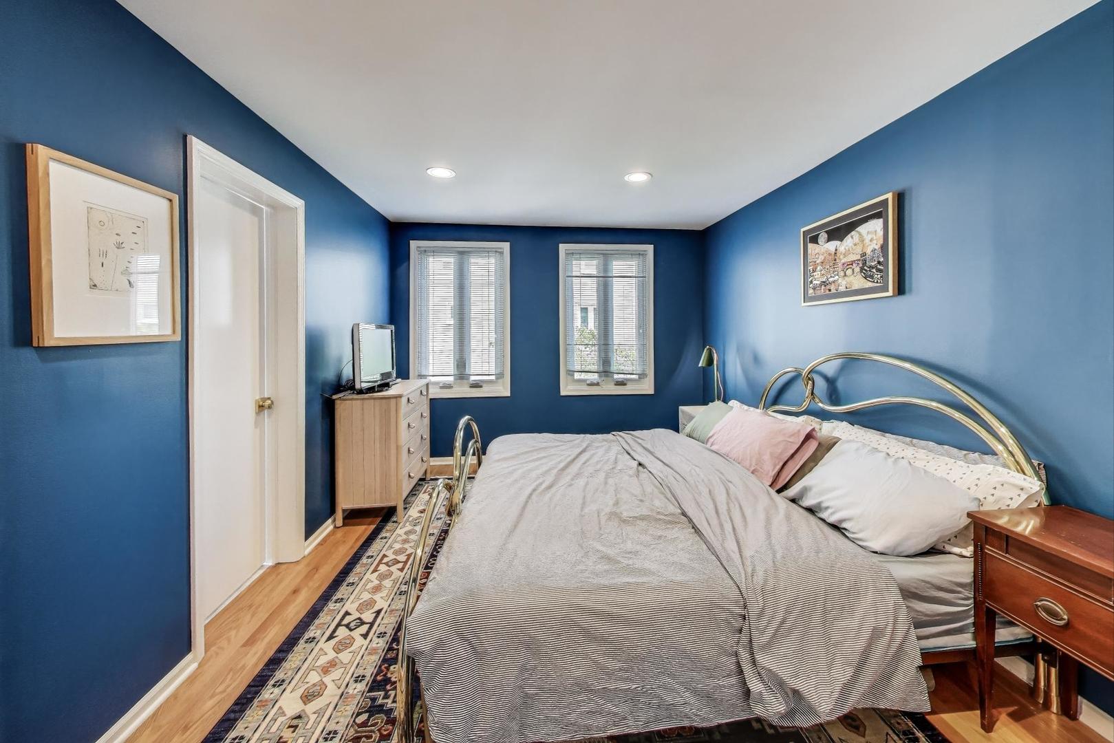 3900 N Fremont Street Unit: I