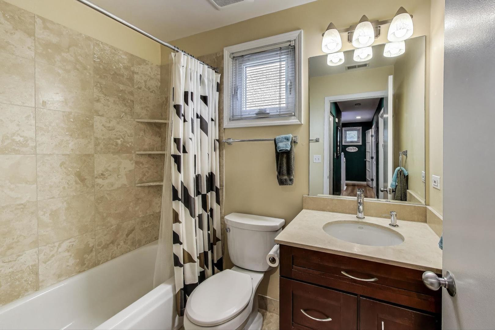 3900 N Fremont Street Unit: I