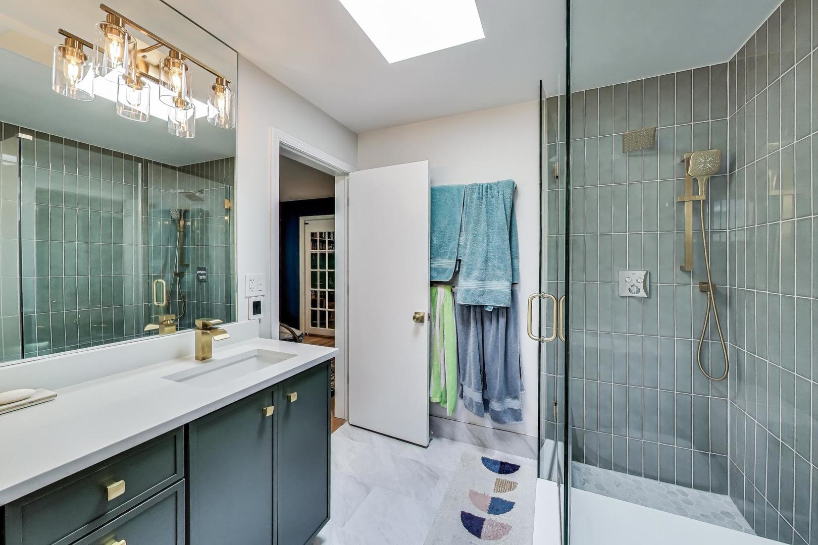 3900 N Fremont Street Unit: I