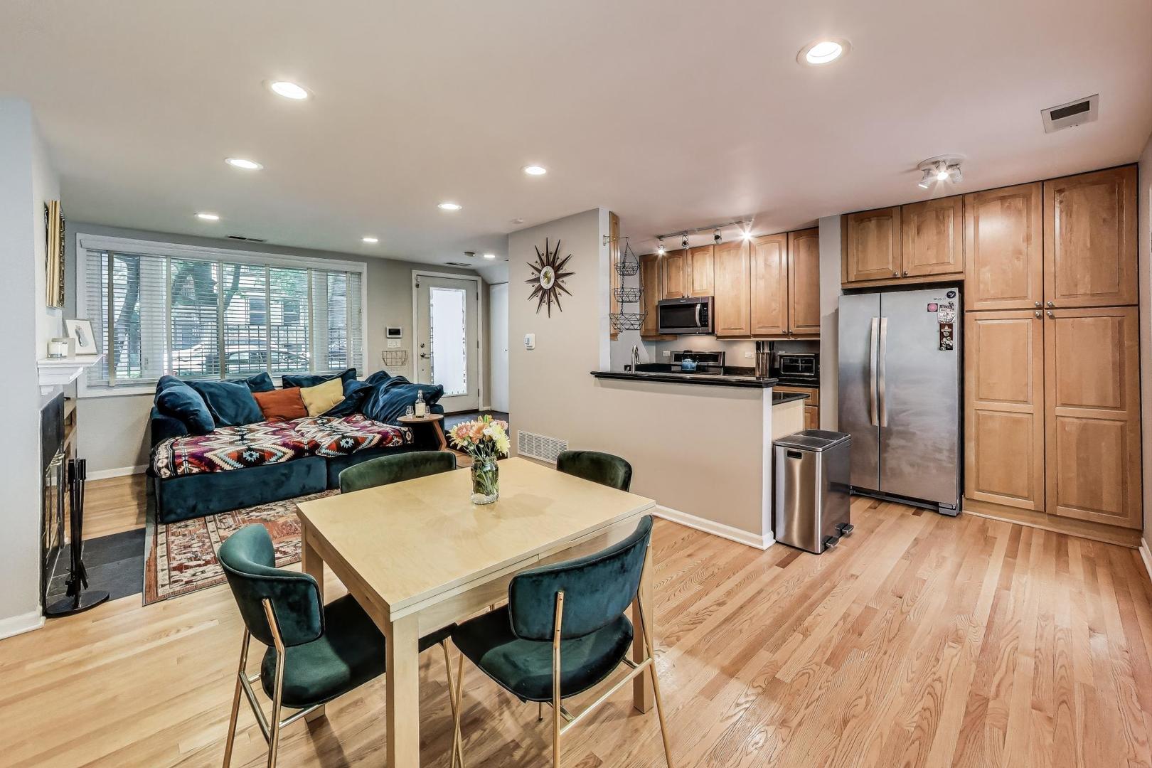 3900 N Fremont Street Unit: I