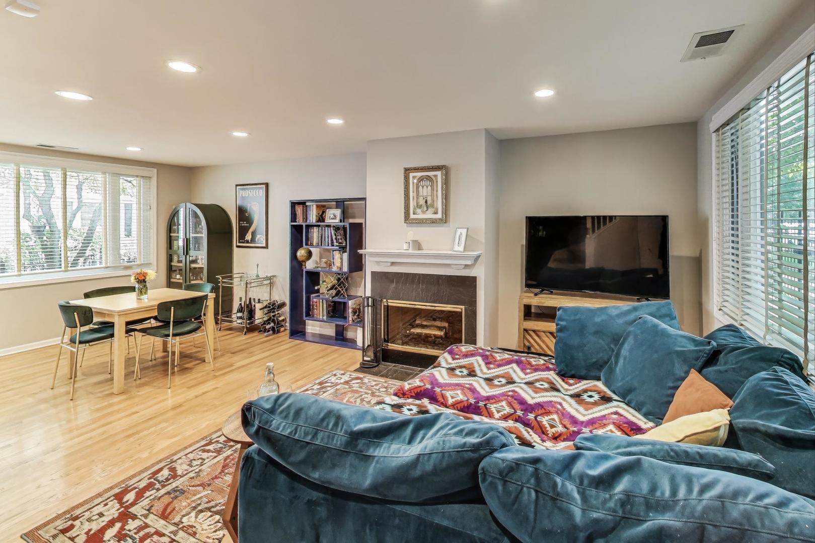 3900 N Fremont Street Unit: I