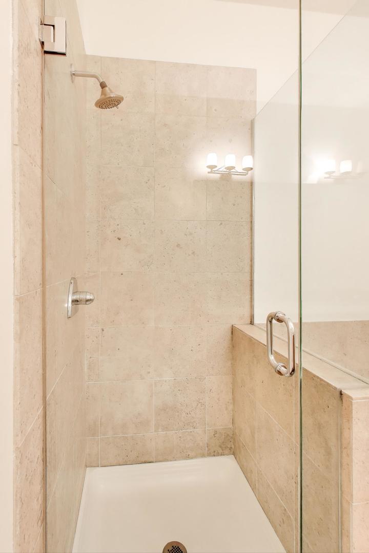 3601 N Southport Avenue Unit: 3A