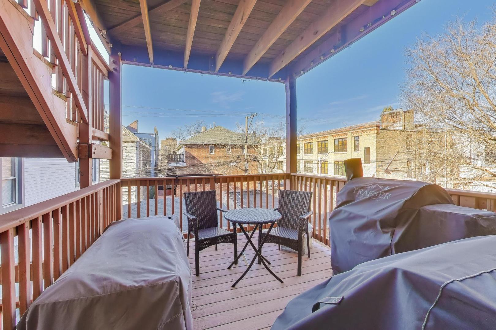 1038 N Marshfield Avenue Unit: 2