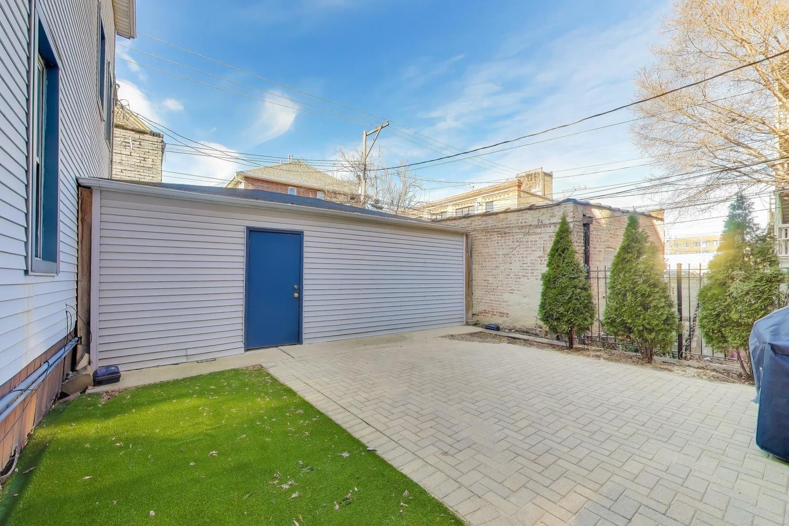 1038 N Marshfield Avenue Unit: 2