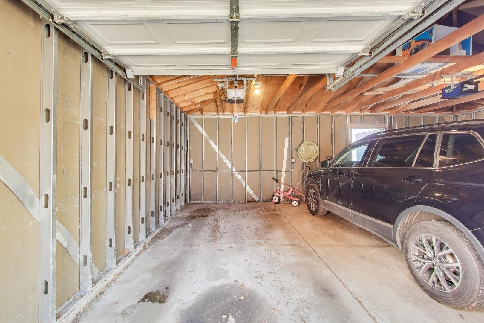 1038 N Marshfield Avenue Unit: 2