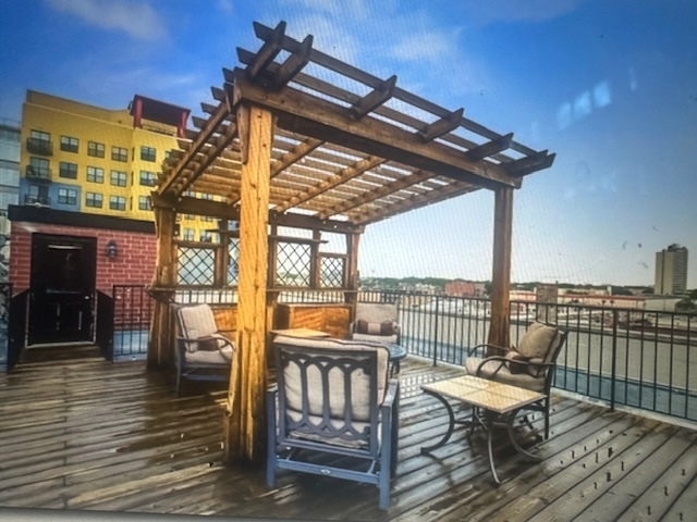 5526 N Winthrop Avenue Unit: 2N