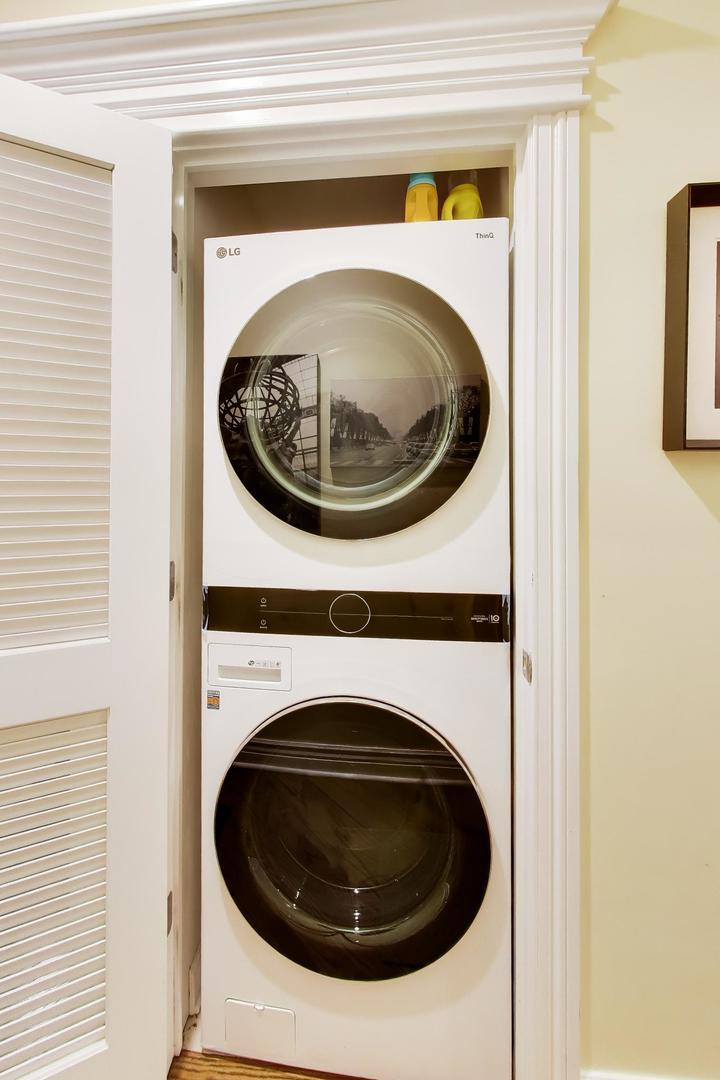 5526 N Winthrop Avenue Unit: 2N