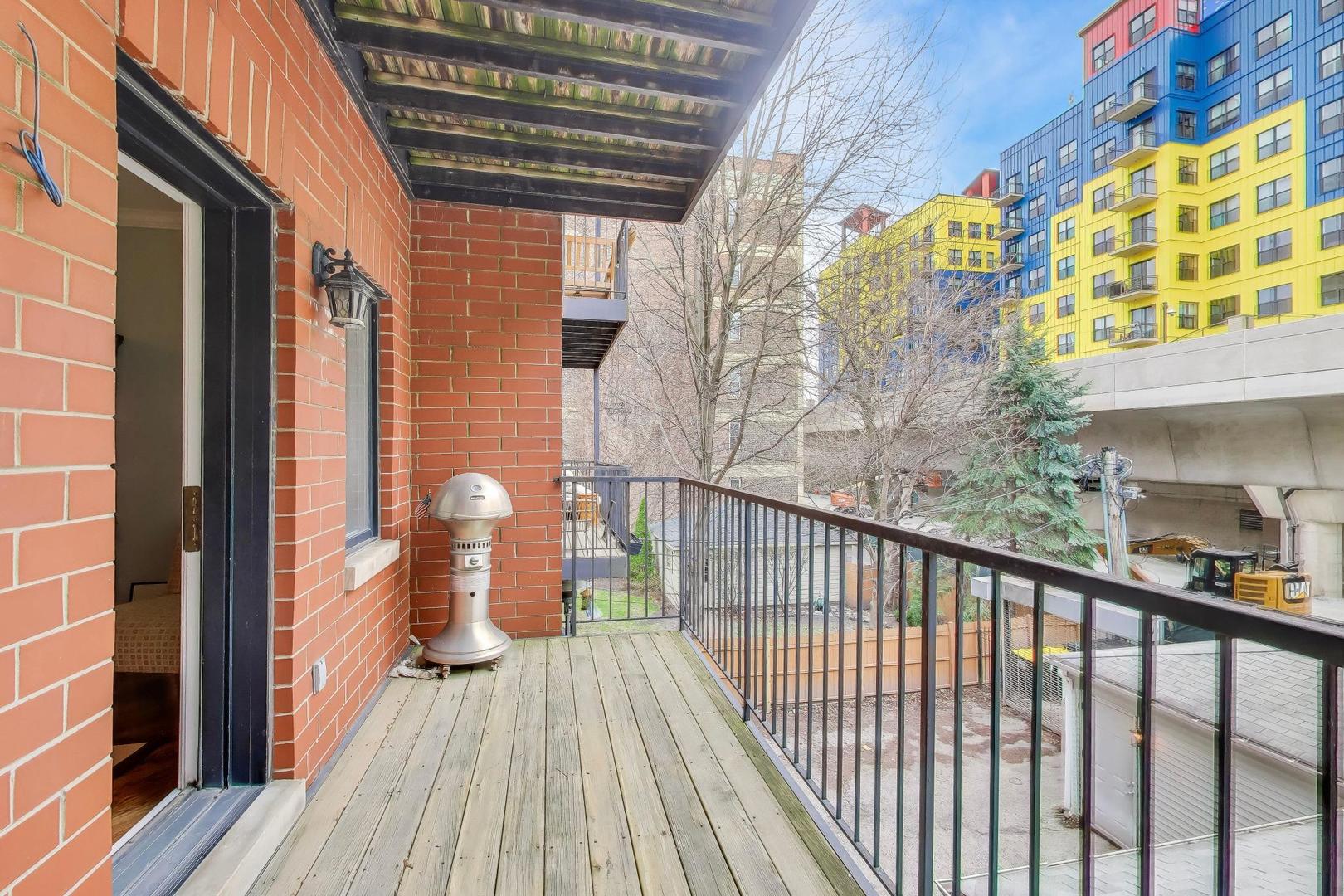 5526 N Winthrop Avenue Unit: 2N