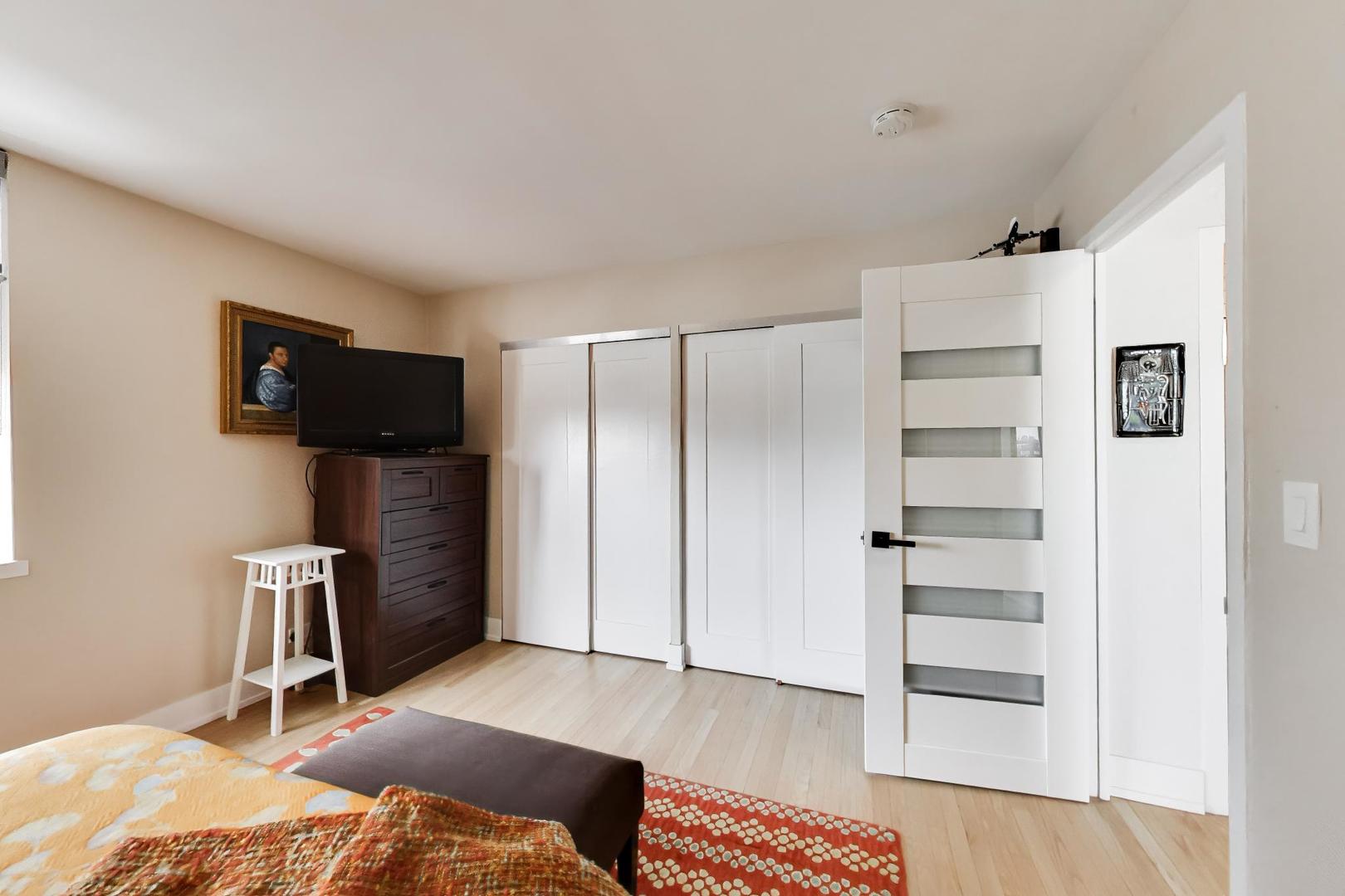 6301 N sheridan Road Unit: 8V