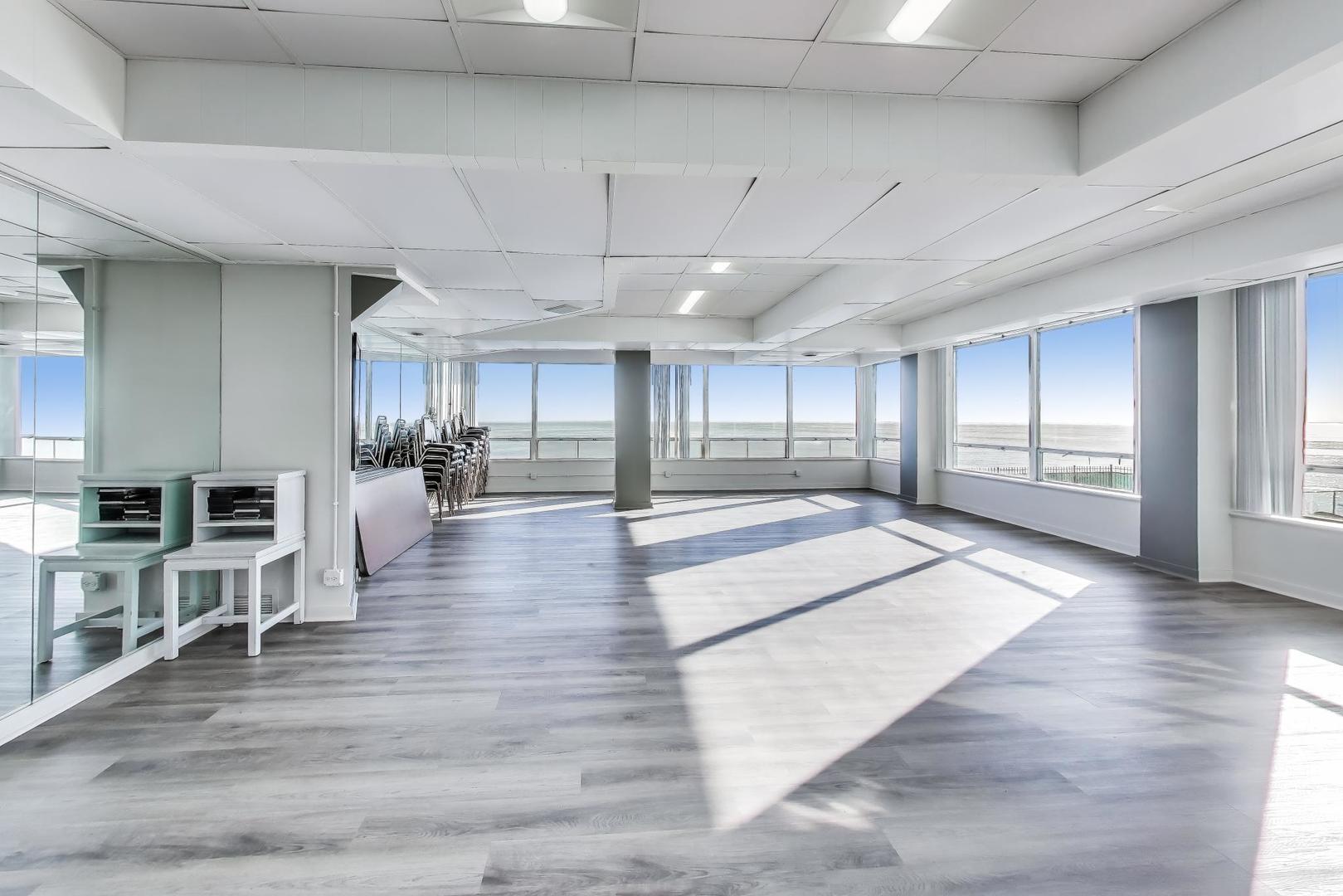 6301 N sheridan Road Unit: 8V