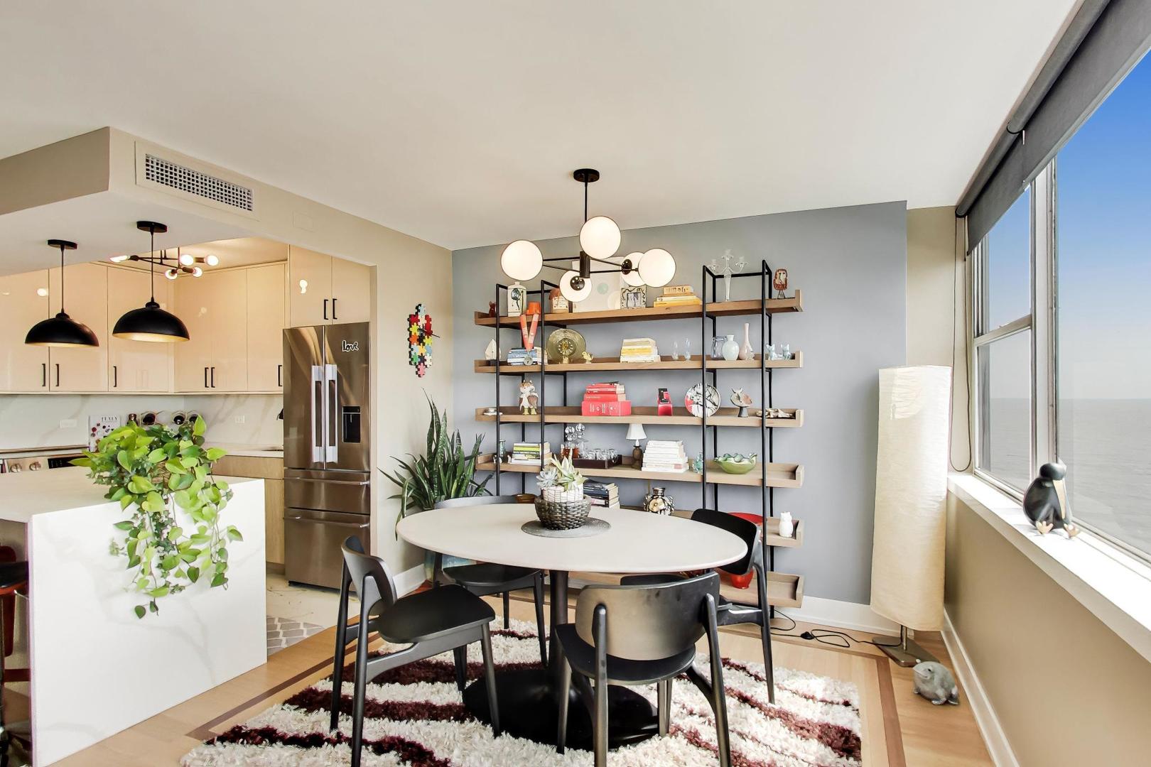 6301 N sheridan Road Unit: 8V