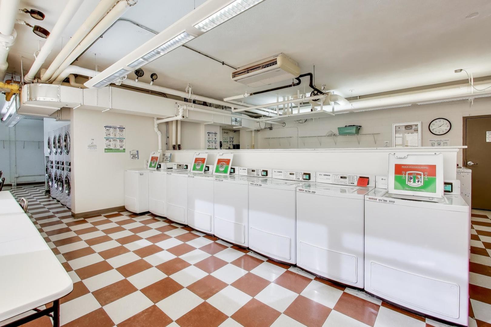 6301 N sheridan Road Unit: 8V