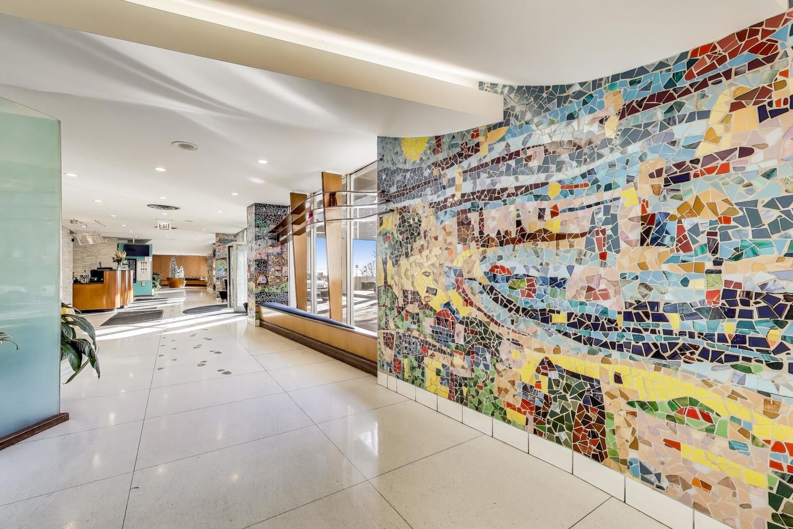 6301 N sheridan Road Unit: 8V