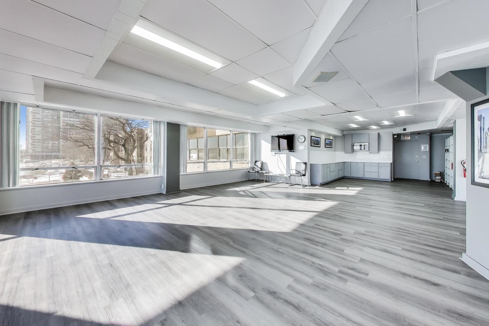 6301 N sheridan Road Unit: 8V