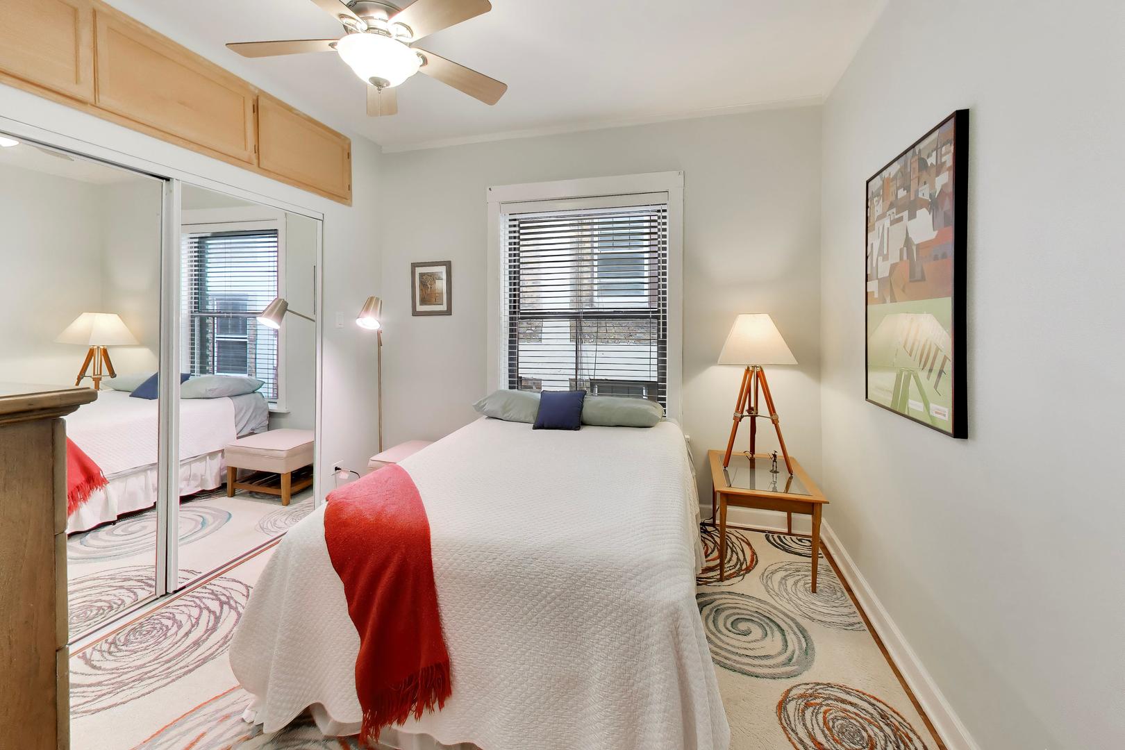 5637 N KENMORE Avenue Unit: 3