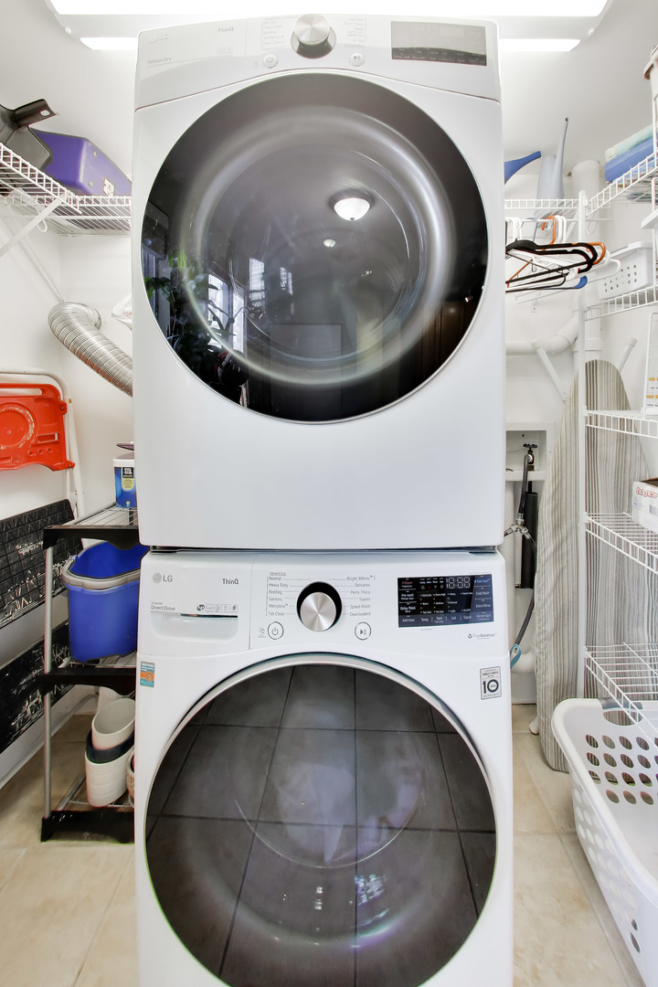 5637 N KENMORE Avenue Unit: 3