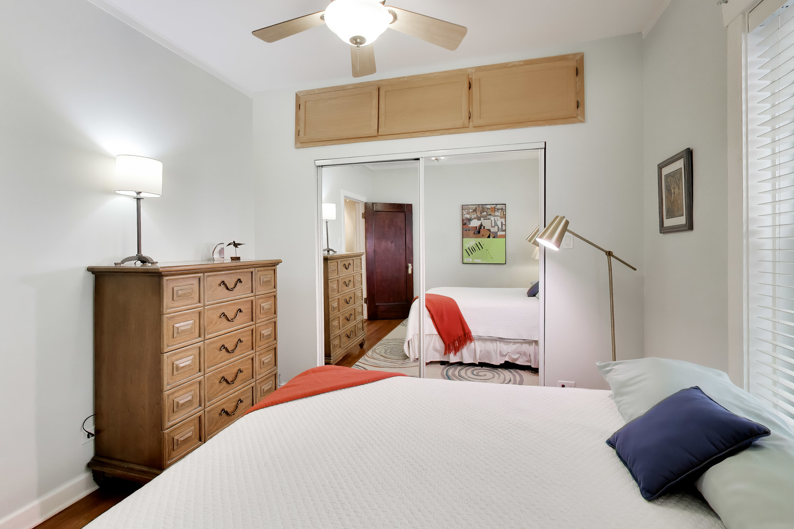 5637 N KENMORE Avenue Unit: 3