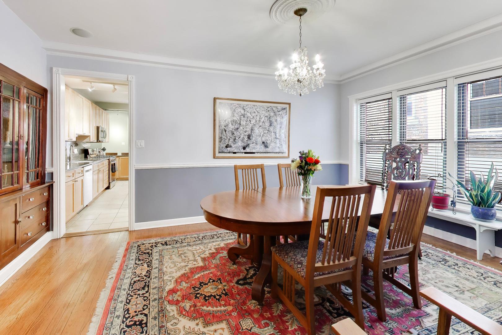 5637 N KENMORE Avenue Unit: 3