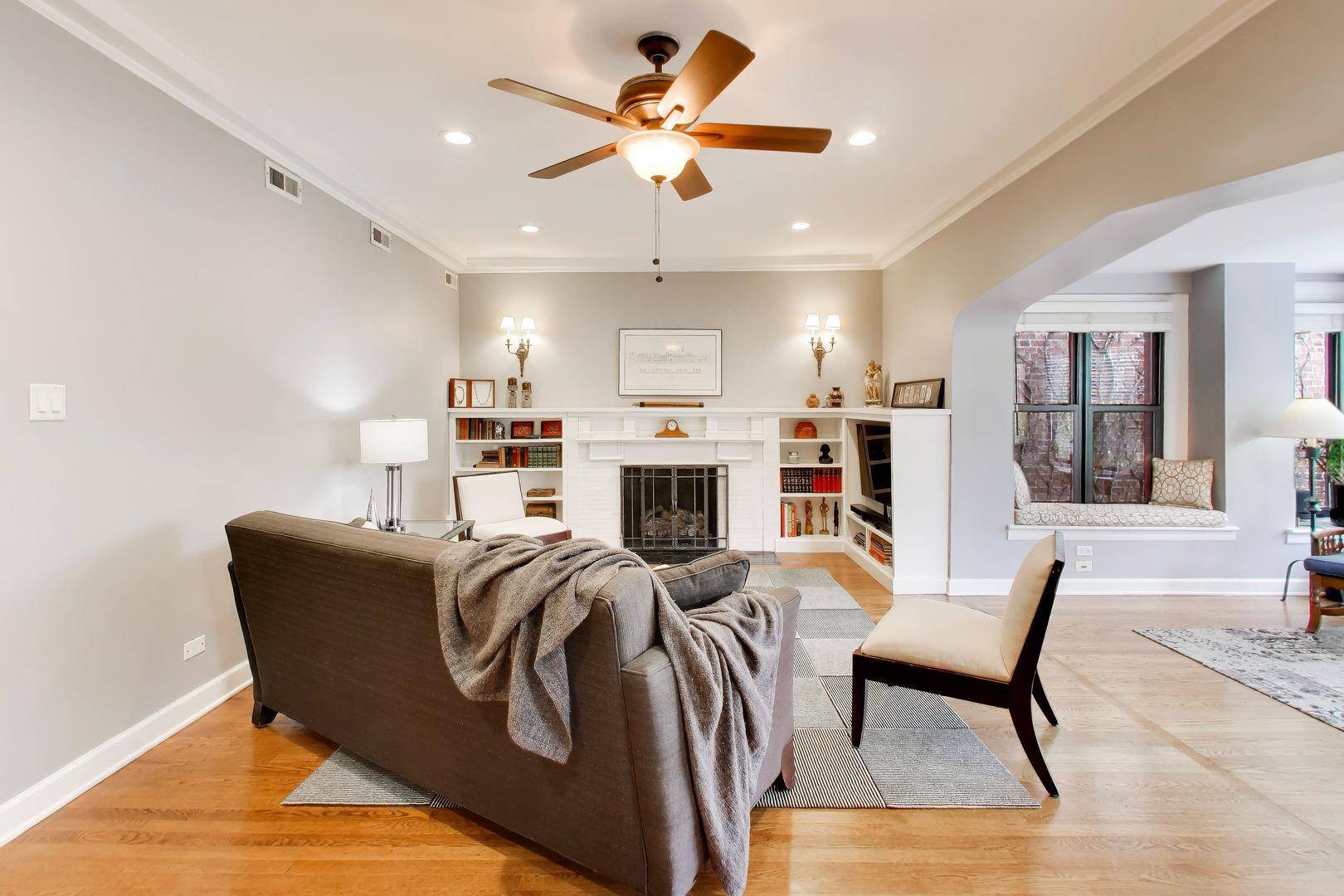 5637 N KENMORE Avenue Unit: 3